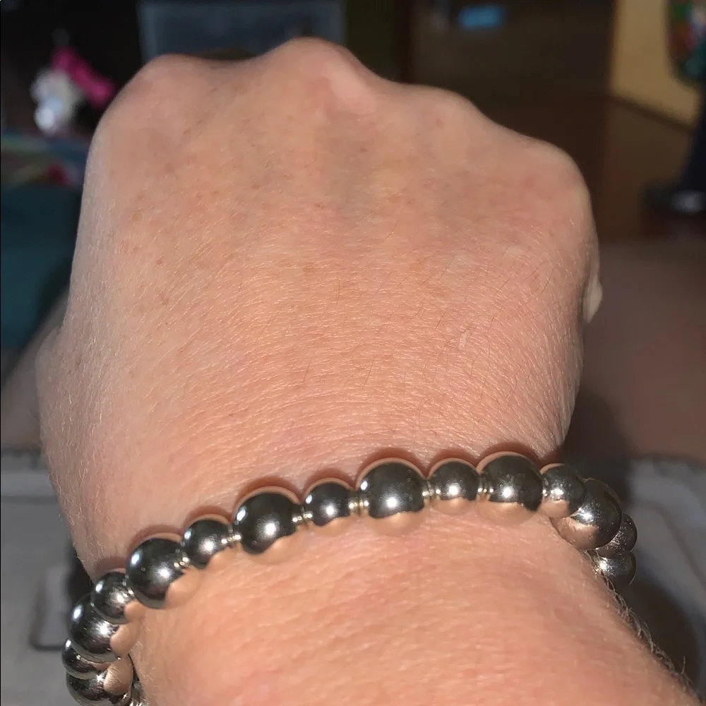 Silver Beaded stretch Bracelet - Picture 4 of 5